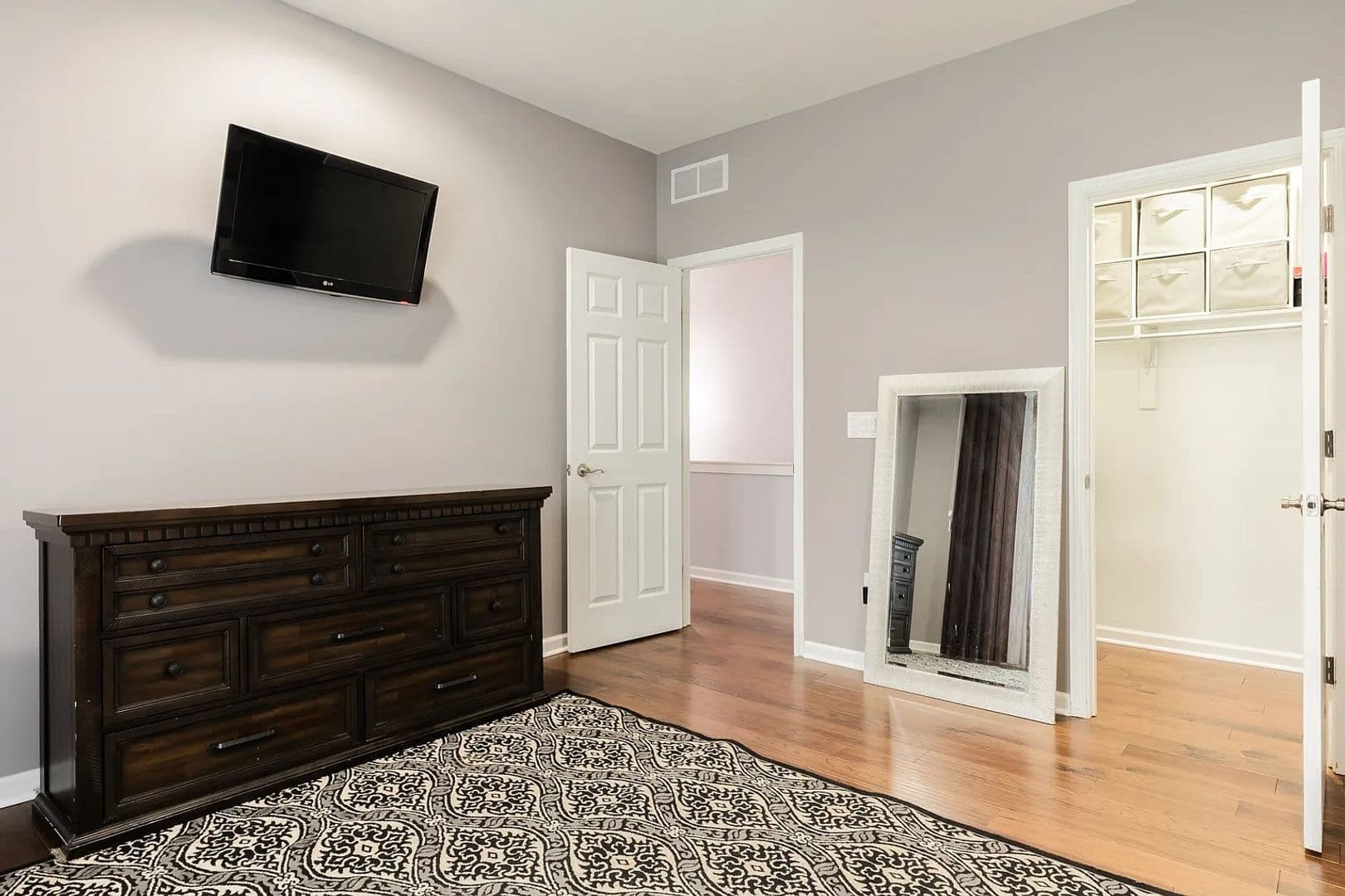 East Lansing House: 935 Whittier