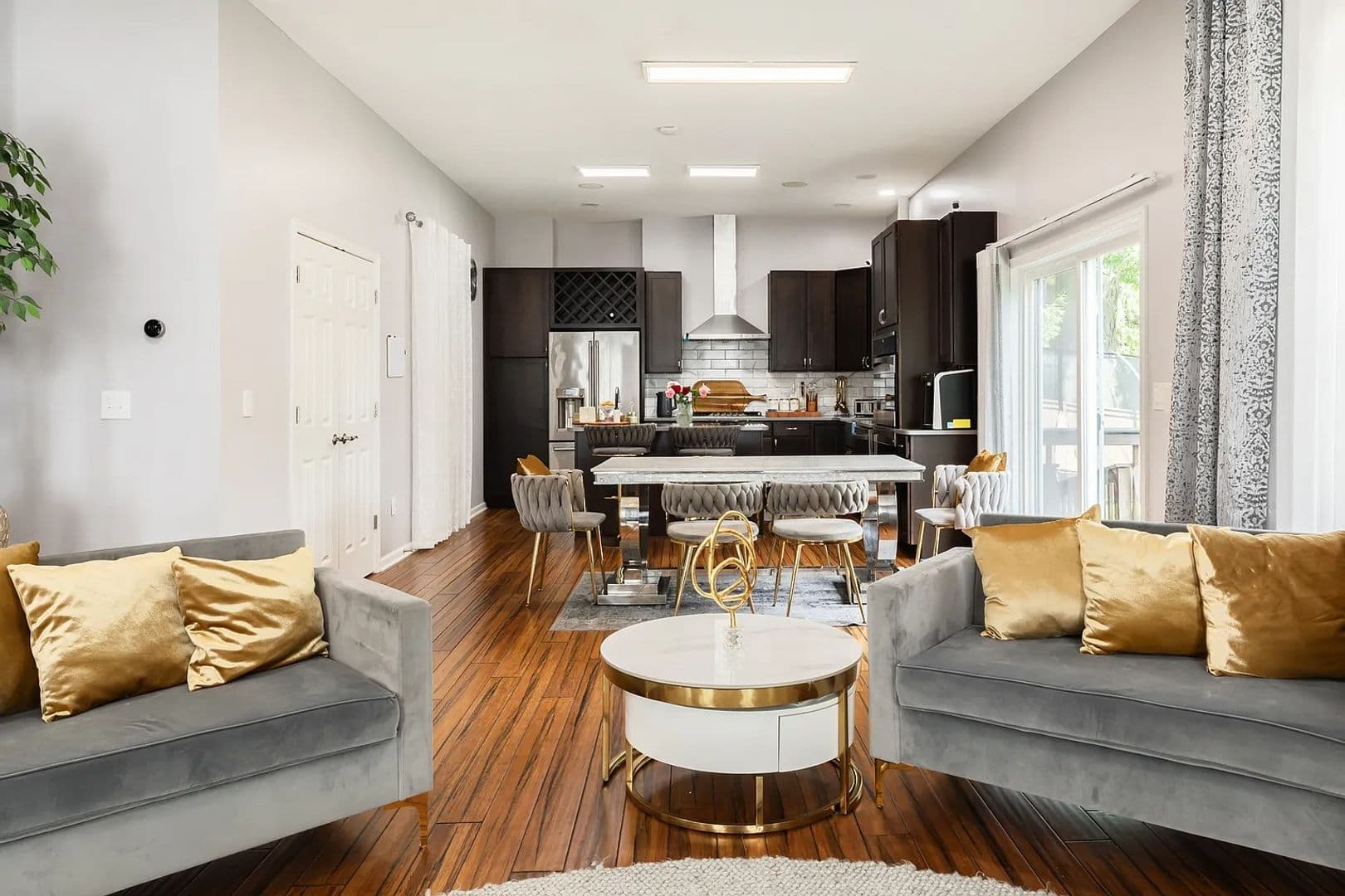 East Lansing House: 935 Whittier