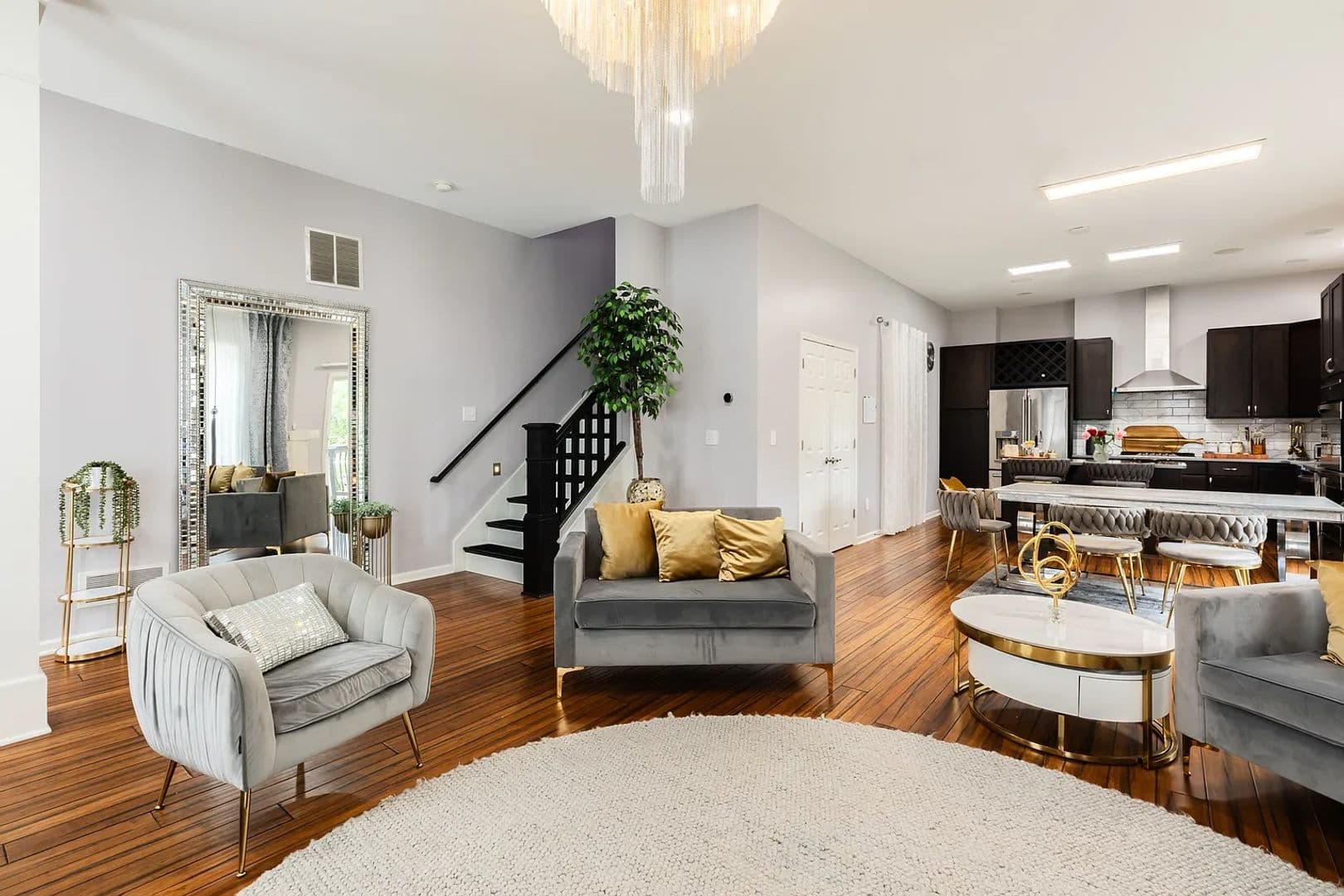 East Lansing House: 935 Whittier