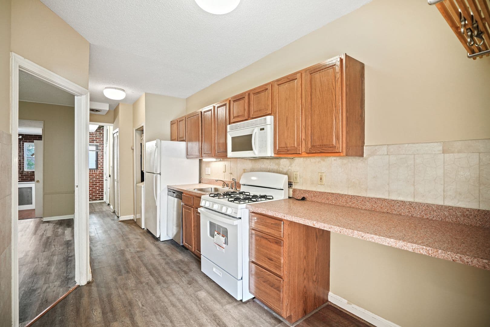 Washington Apartment: 1904 Constitution Ave NE  - Unit 3