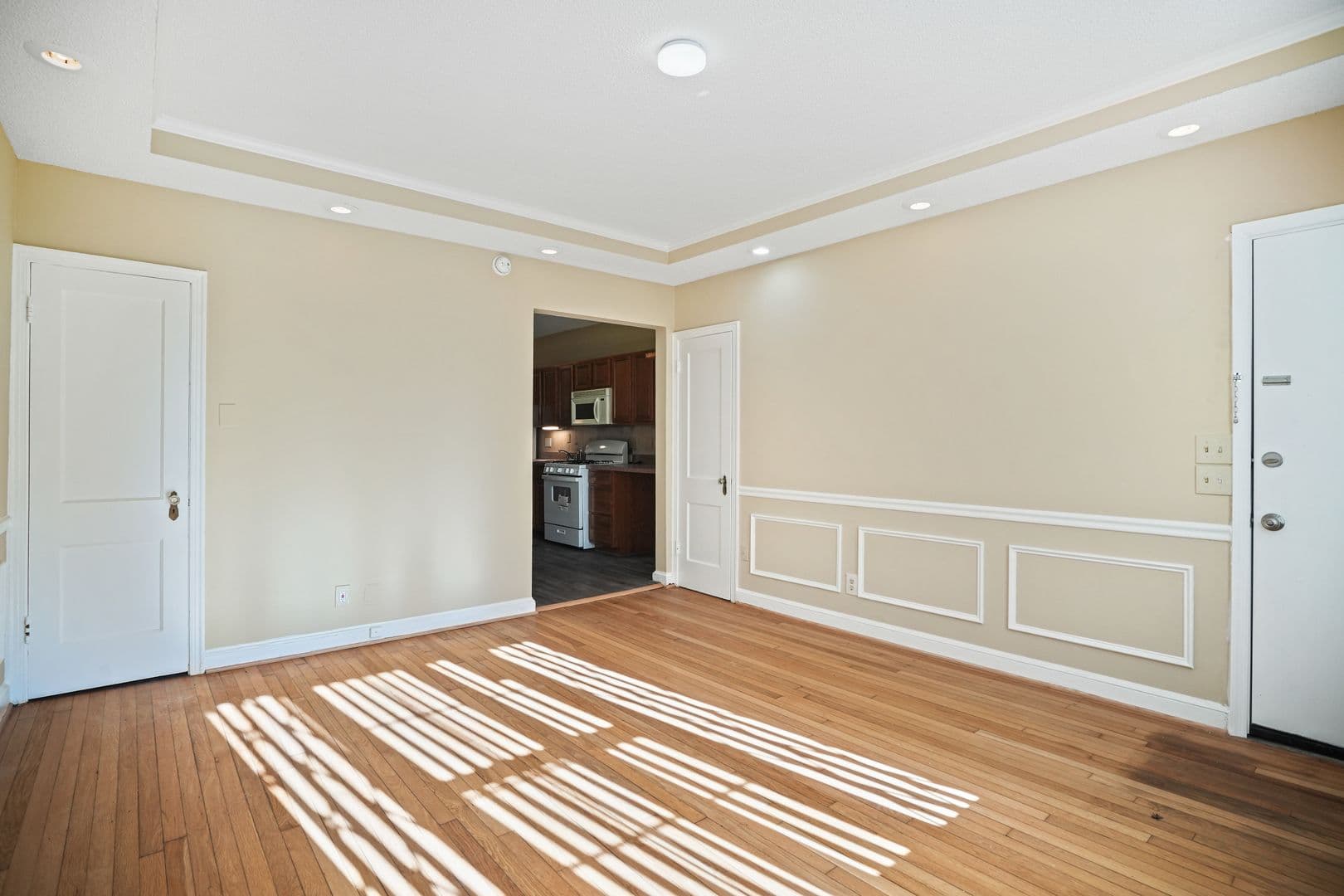 Washington Apartment: 1904 Constitution Ave NE  - Unit 3