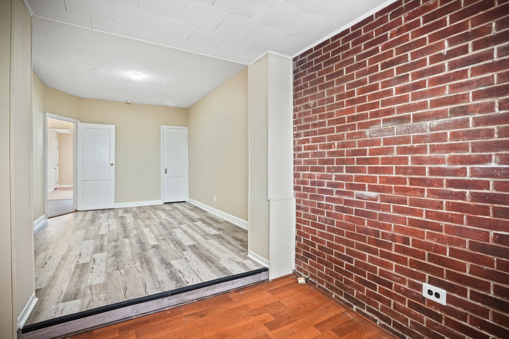 Washington Apartment: 1904 Constitution Ave NE  - Unit 3