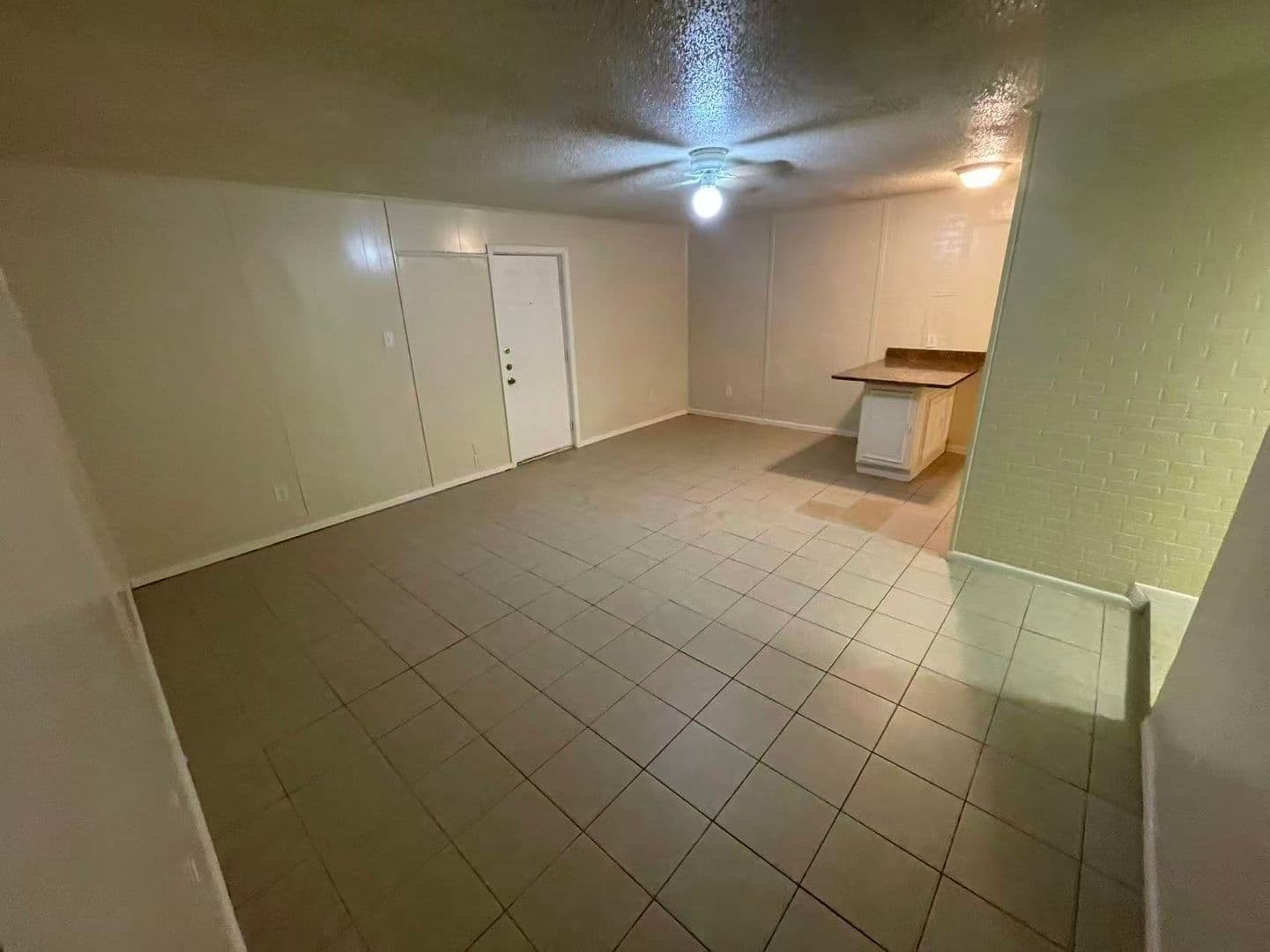 Garland House: 1426 Shorecrest Dr