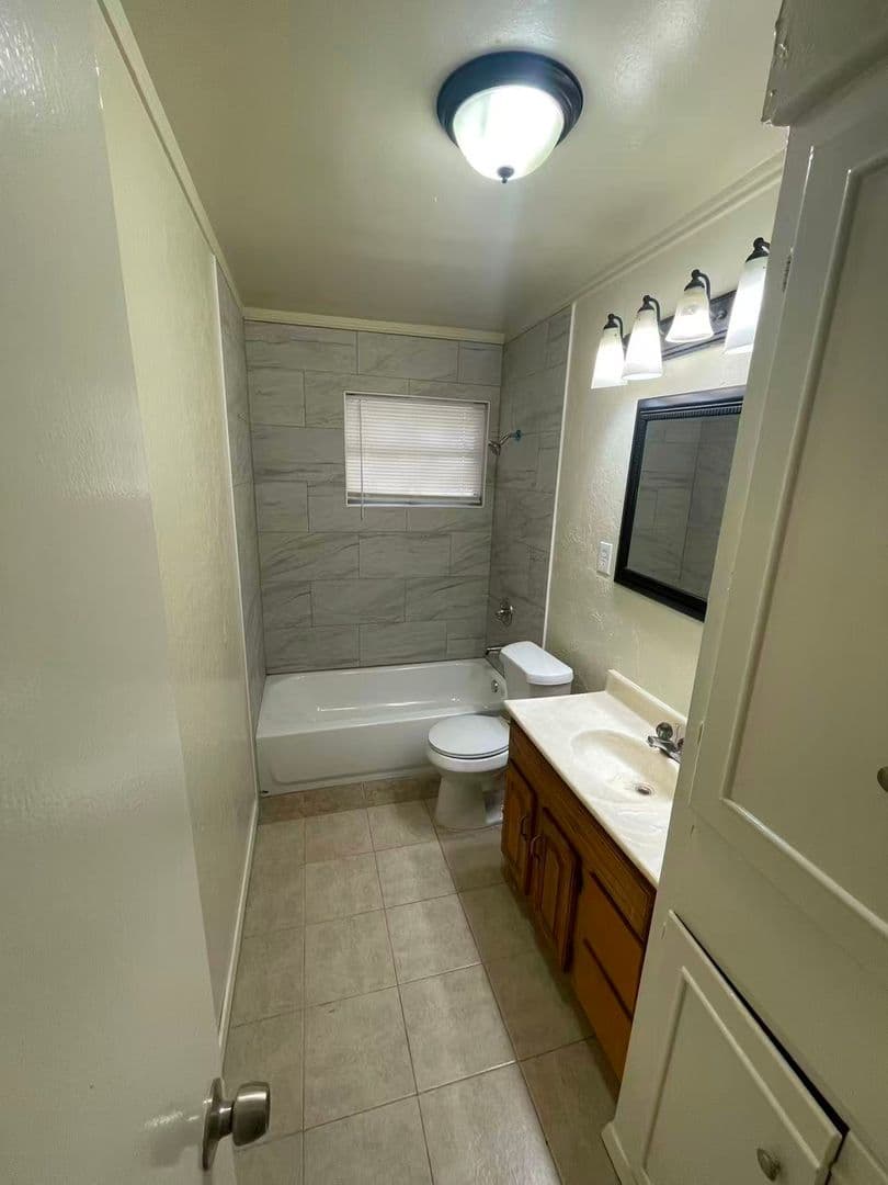 Mesquite House: 616 W Grubb Dr.