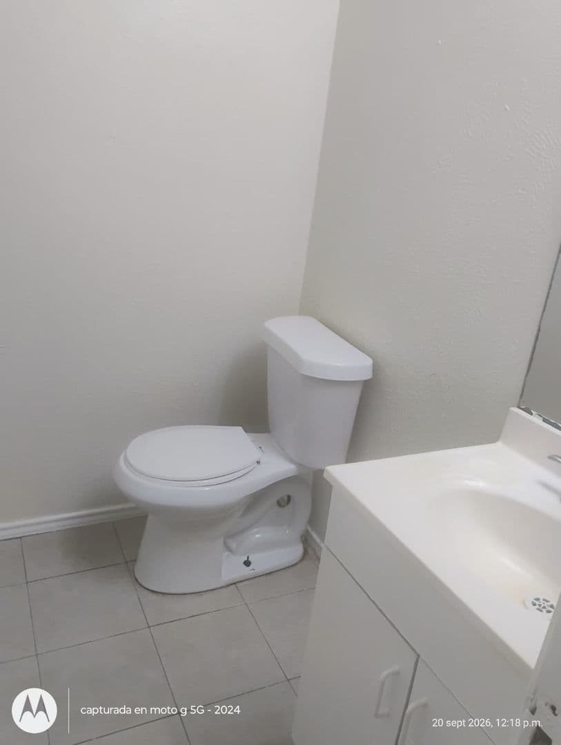 Garland House: 1426 Shorecrest Dr