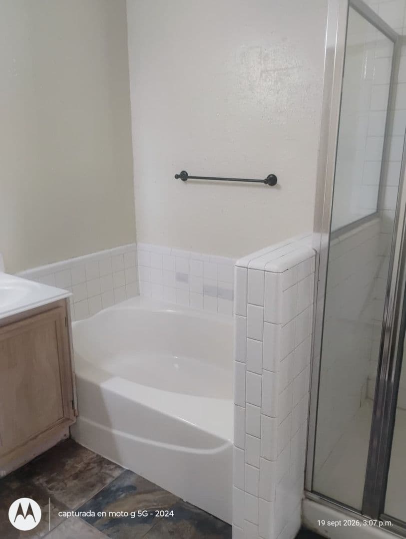 Rowlett House: 7701 Tidewater Dr