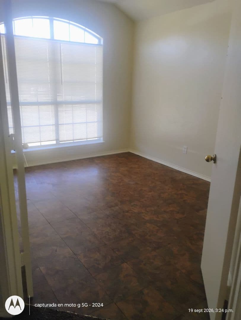 Rowlett House: 7701 Tidewater Dr