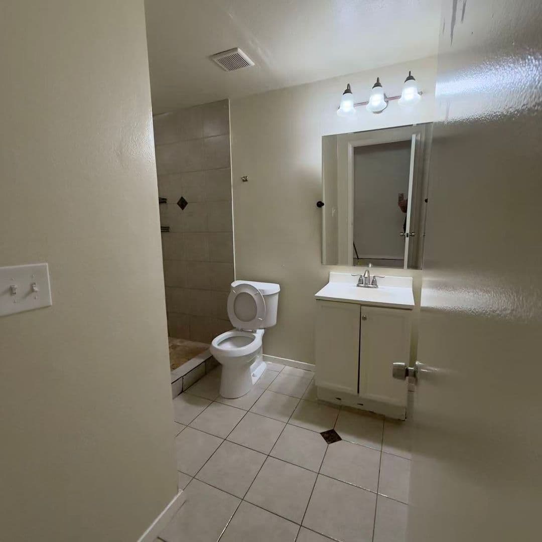 Garland House: 2913 Gardenia Dr