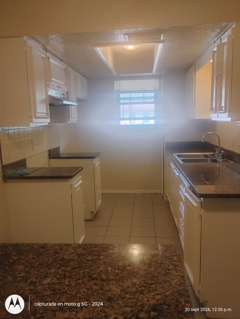 Garland House: 1426 Shorecrest Dr