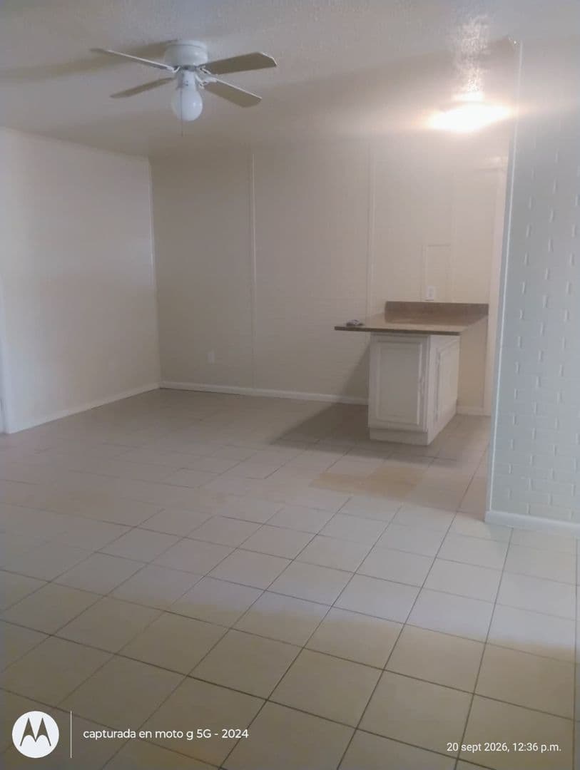 Garland House: 1426 Shorecrest Dr