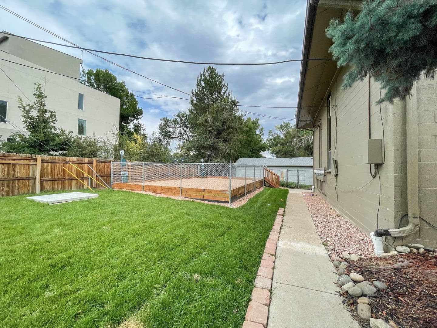 Lakewood Apartment: 8101-8195 W. 9th Ave