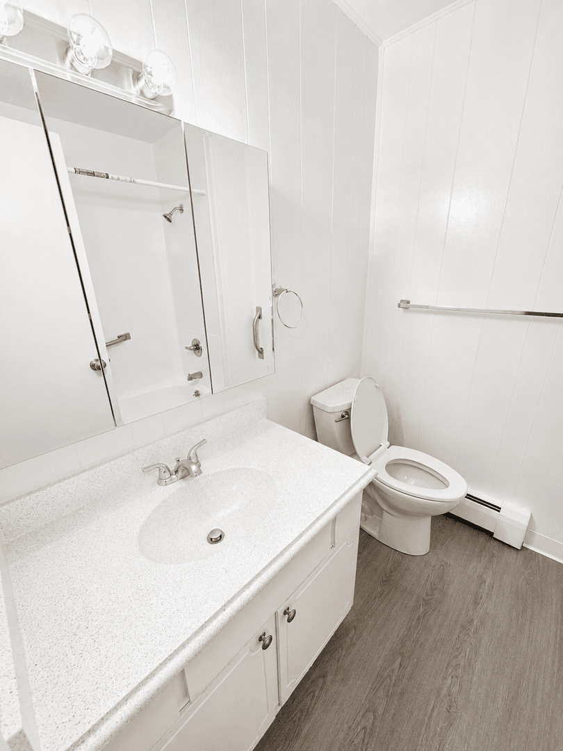 Lakewood Apartment: Zephyr Apartments