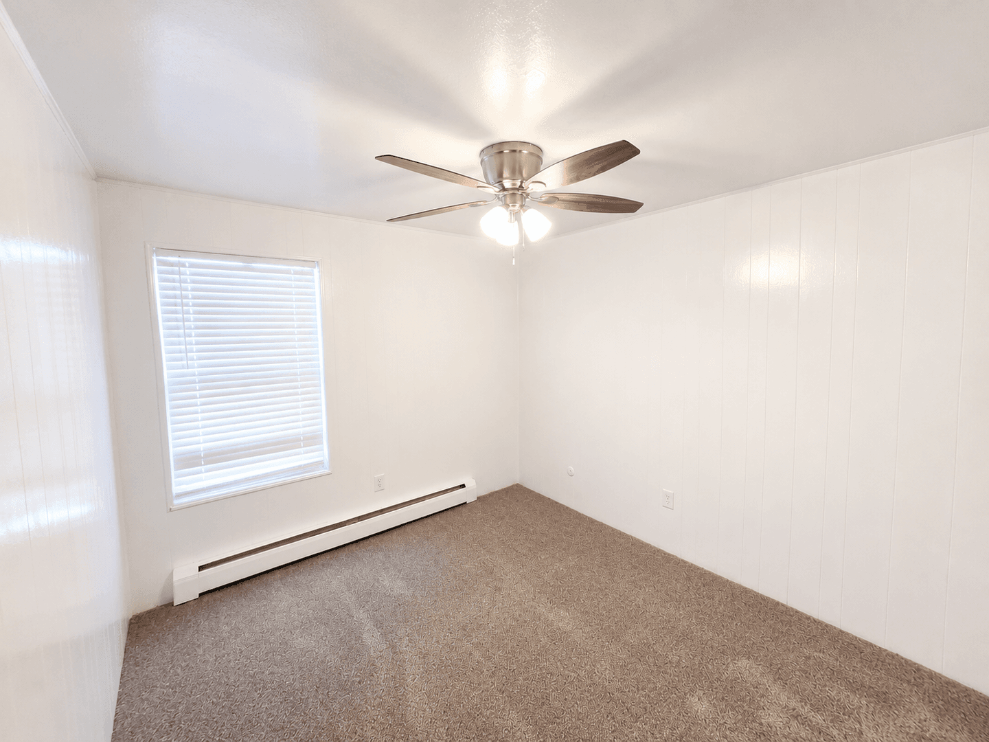 Lakewood Apartment: Zephyr Apartments