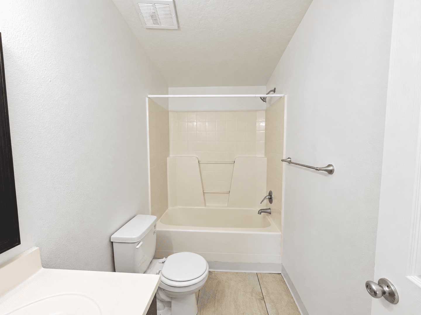 Denver Apartment: 1111-1123 N. Xanthia St., 1124-1148 N. Willow St., 8650-8656 Richthofen Pl.