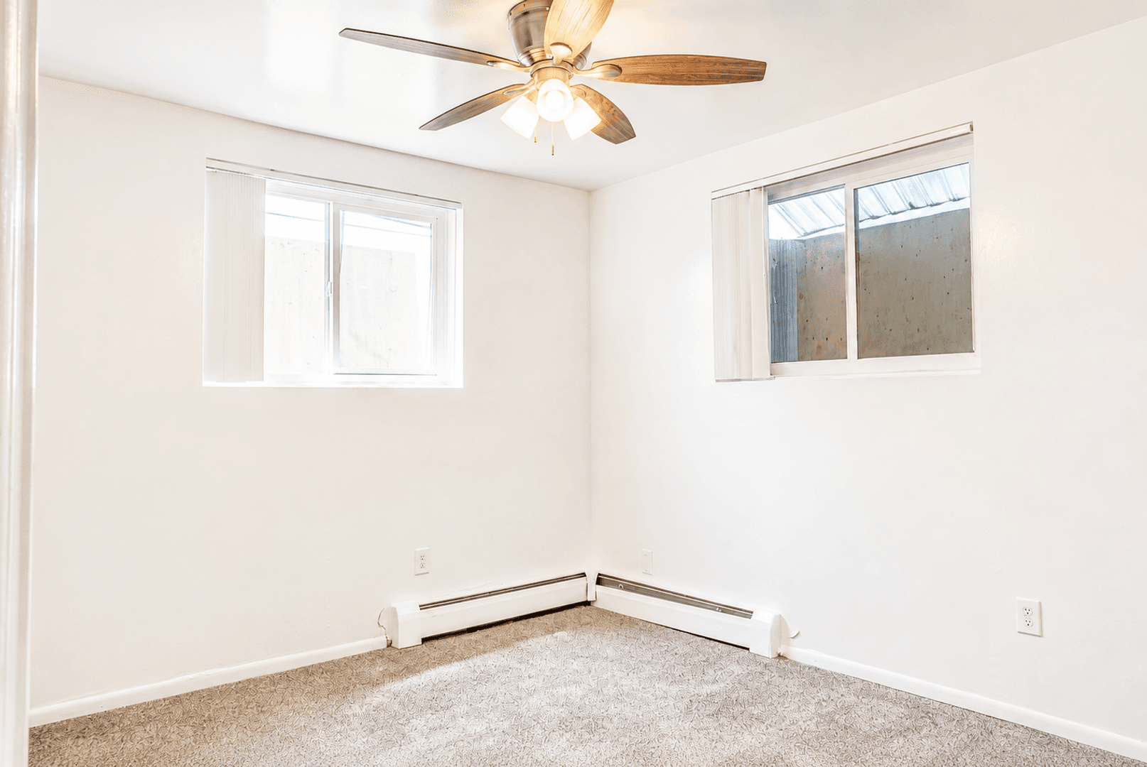 Lakewood Apartment: Zephyr Apartments