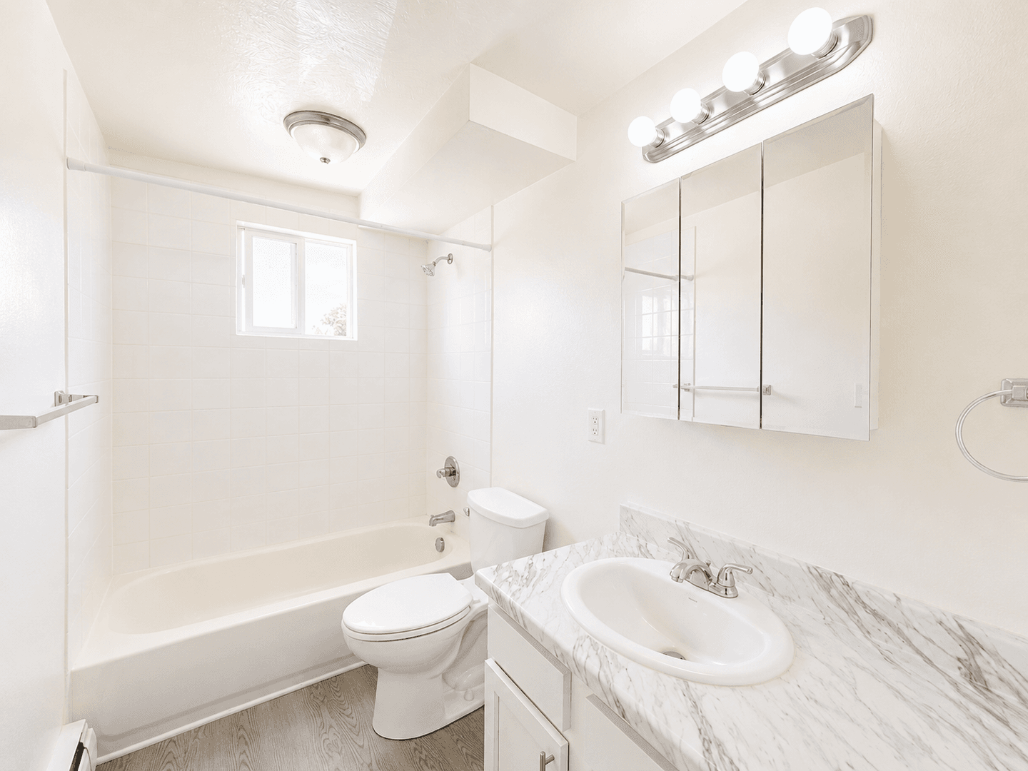 Lakewood Apartment: 375 S. Depew St.