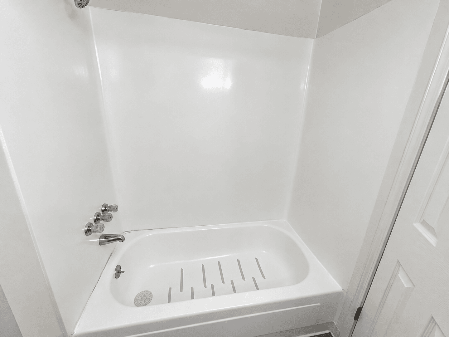 Lakewood Apartment: Zephyr Apartments