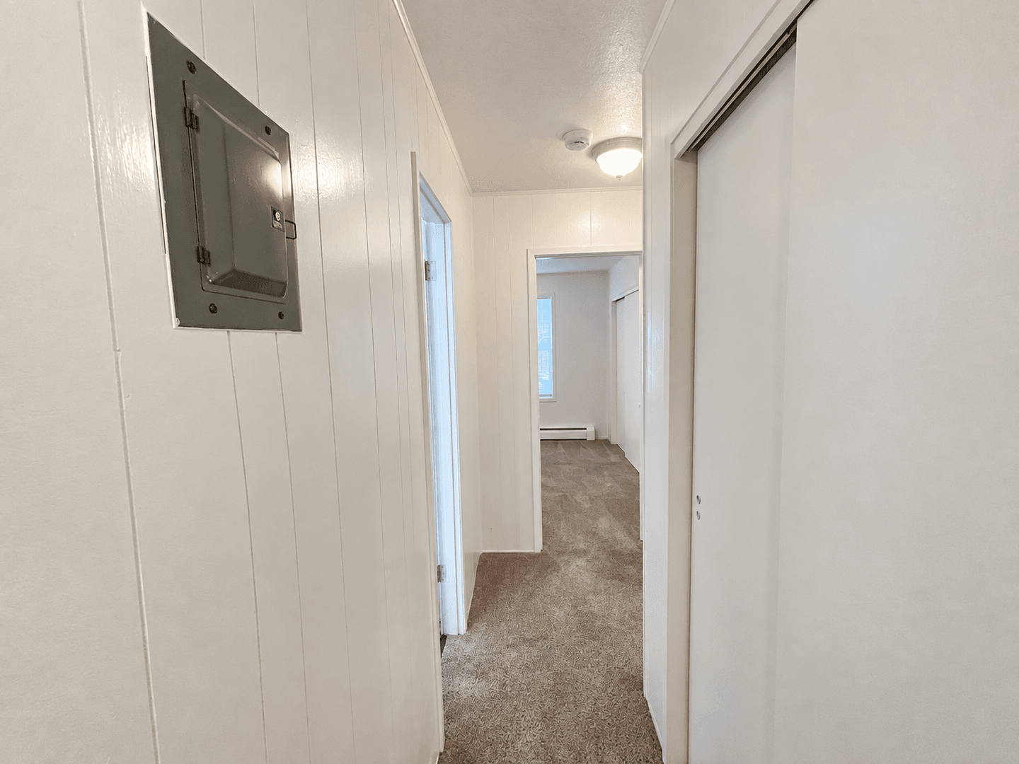 Lakewood Apartment: Zephyr Apartments