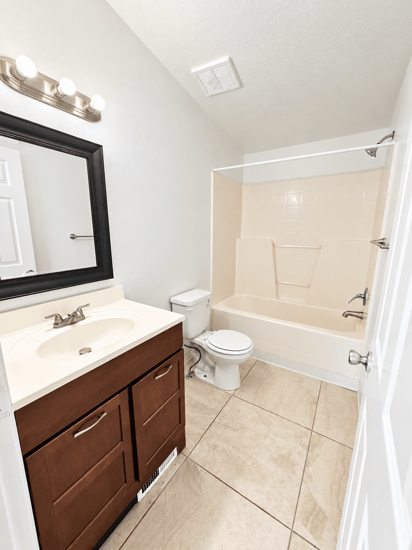 Denver Apartment: 1111-1123 N. Xanthia St., 1124-1148 N. Willow St., 8650-8656 Richthofen Pl.