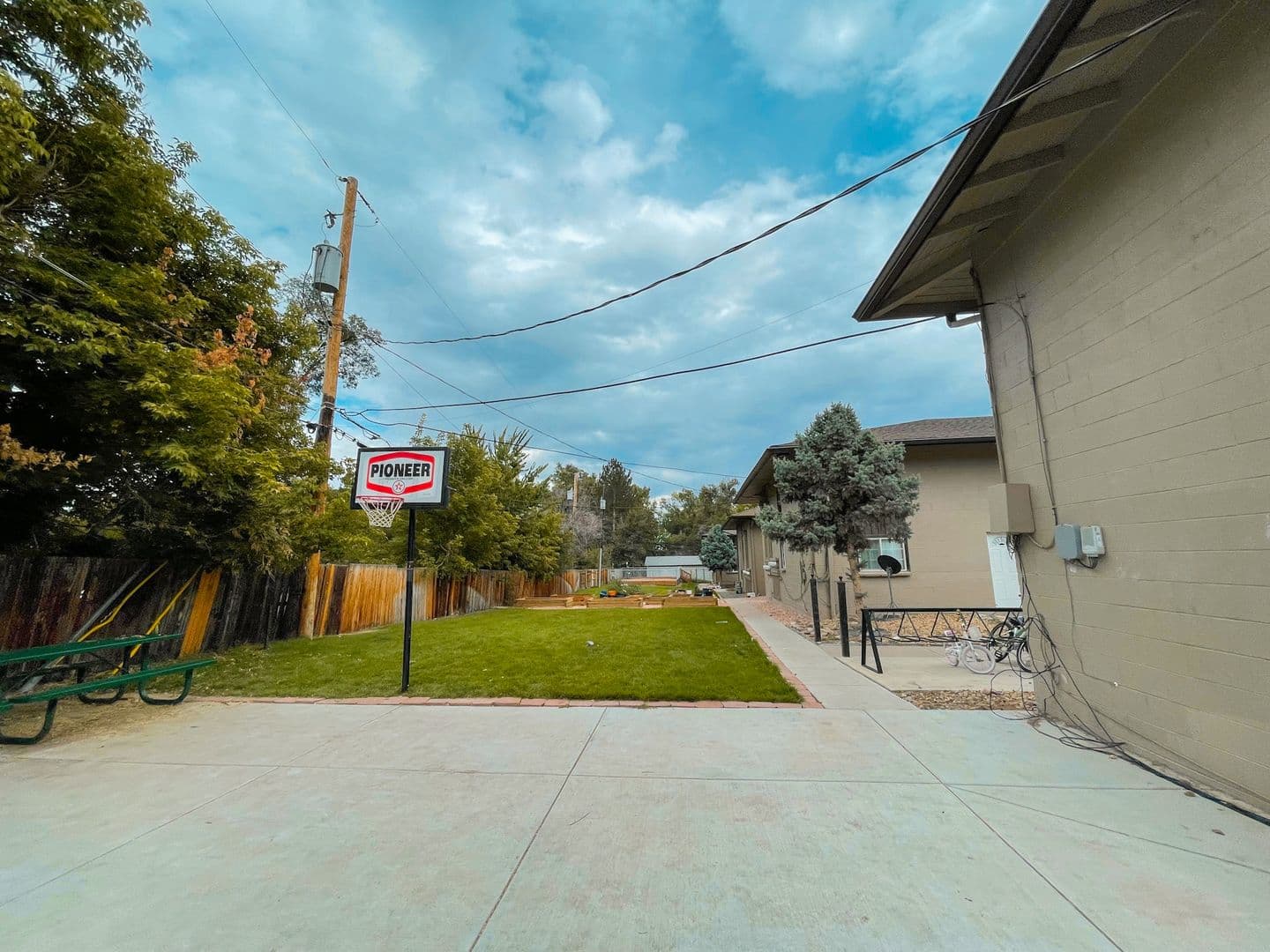Lakewood Apartment: 8101-8195 W. 9th Ave