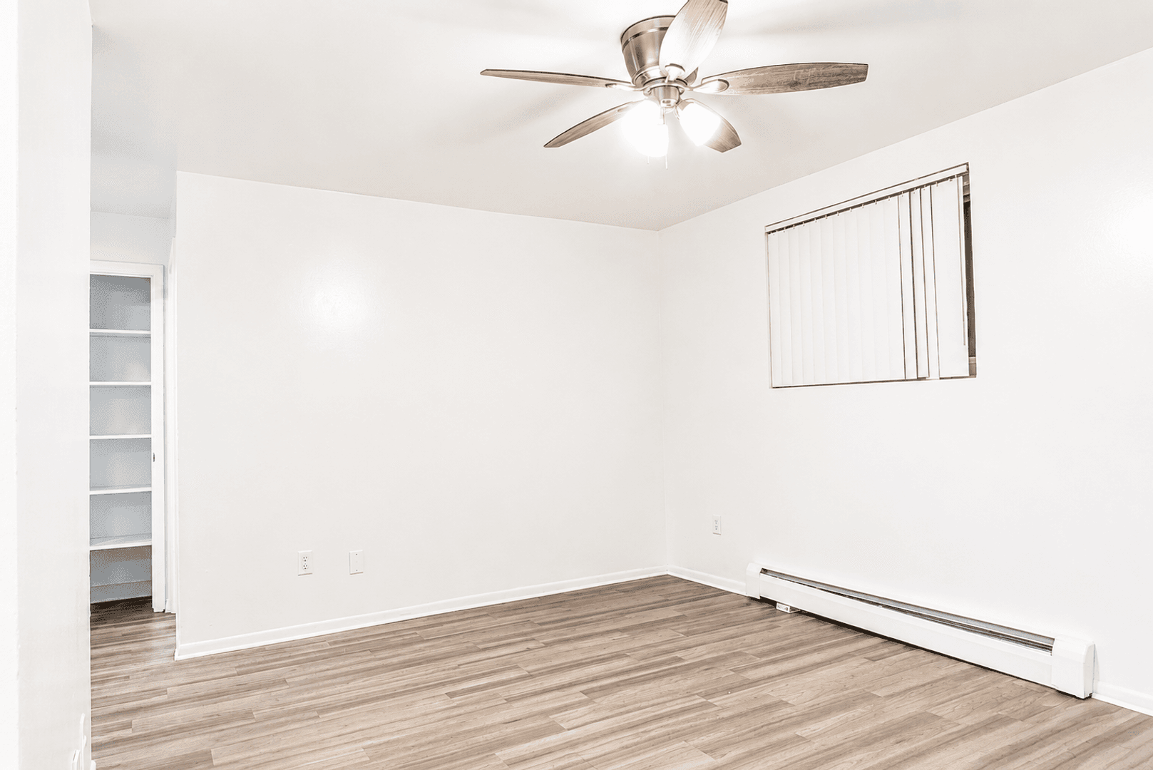 Lakewood Apartment: Zephyr Apartments