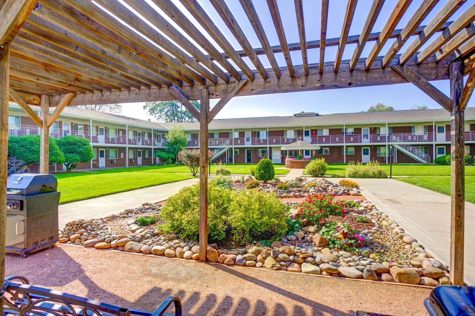 Lakewood Apartment: 375 S. Depew St.