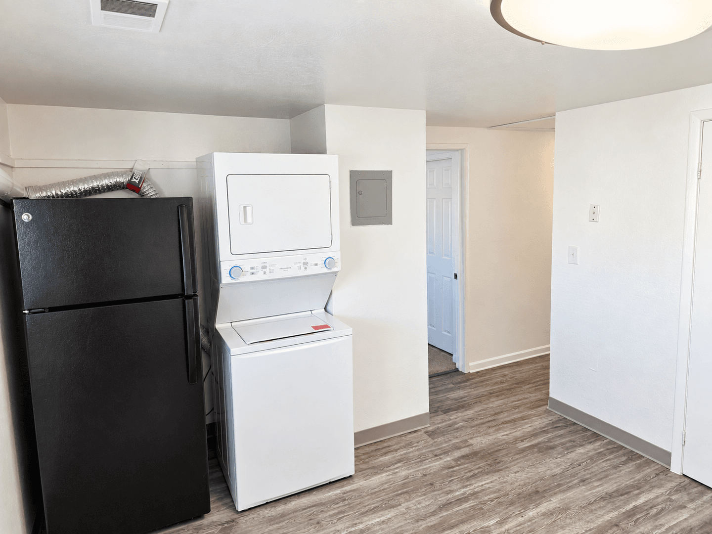 Lakewood Apartment: 8101-8195 W. 9th Ave