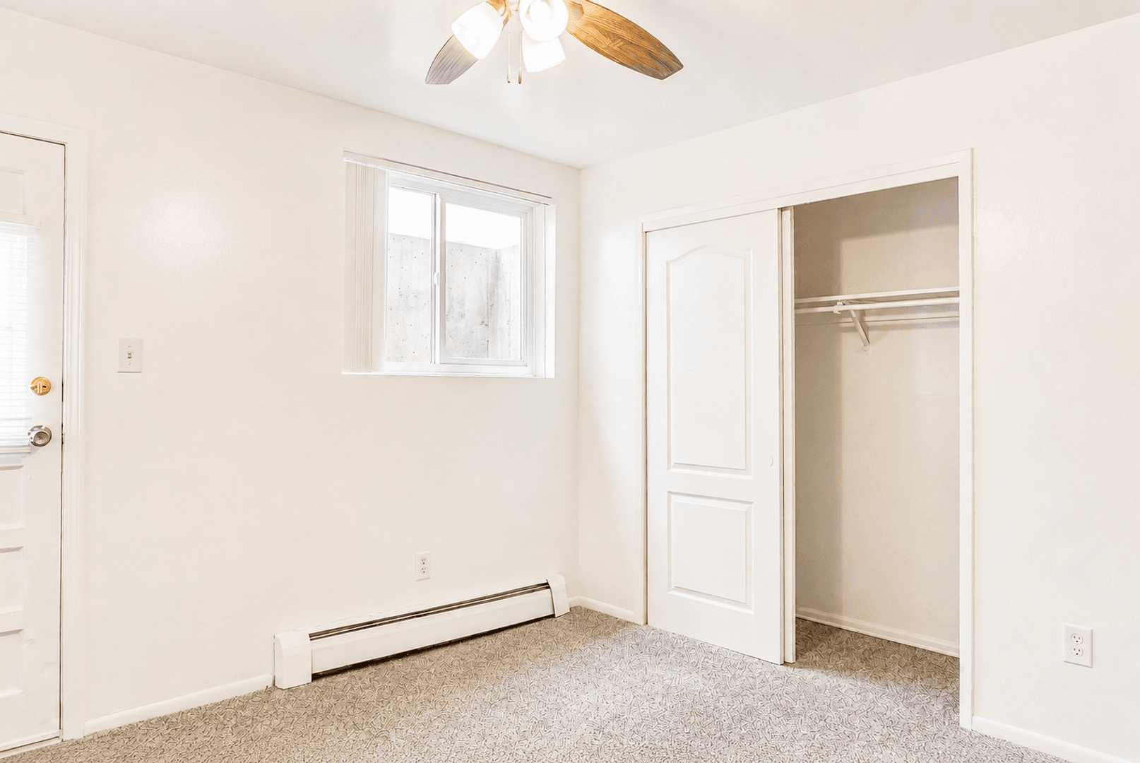 Lakewood Apartment: Zephyr Apartments