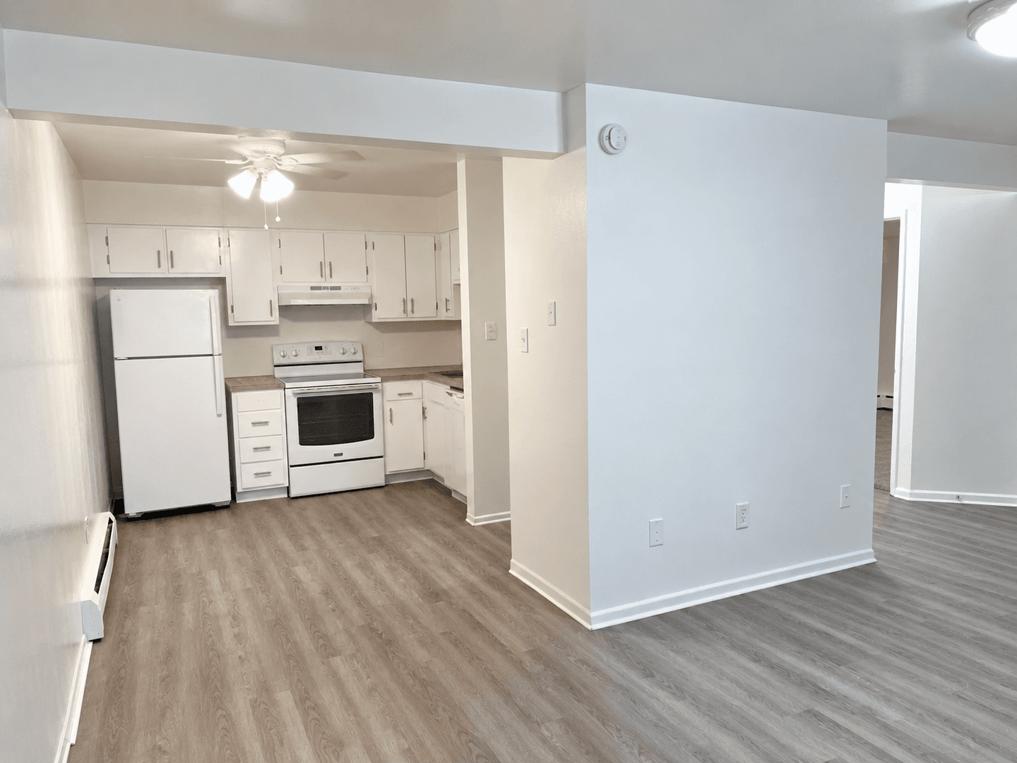 Lakewood Apartment: Zephyr Apartments