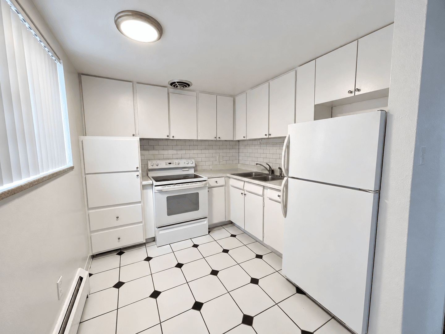 Denver Apartment: 4720 E 8th Ave