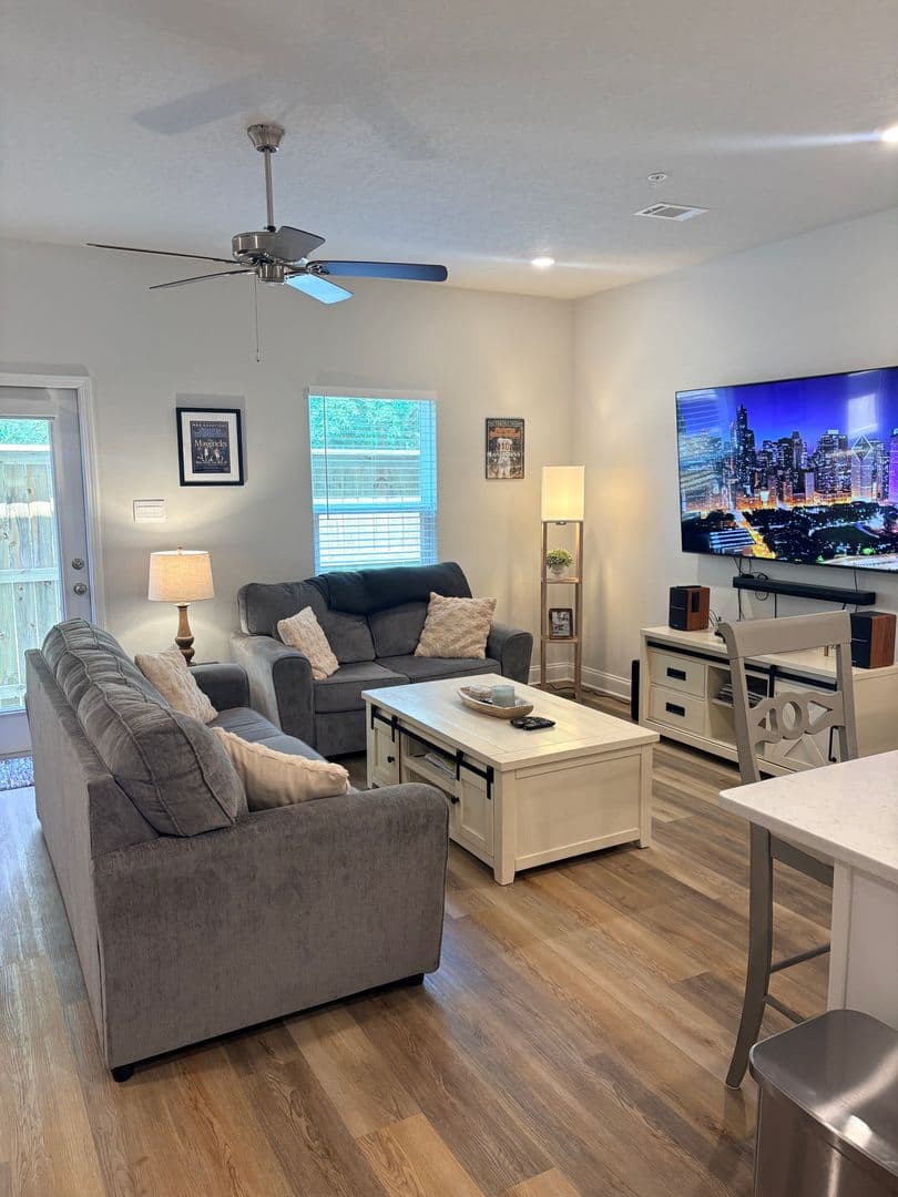 Biloxi Townhome: 144 Debuys rd