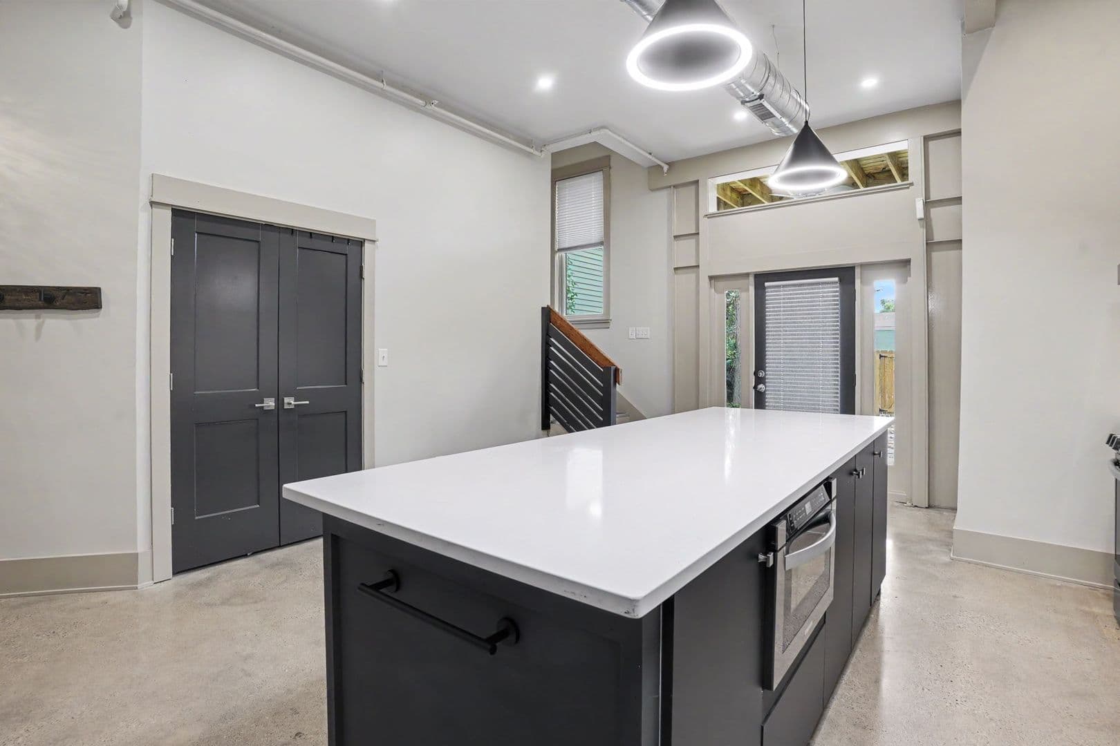 Louisville House: 1105 Logan St