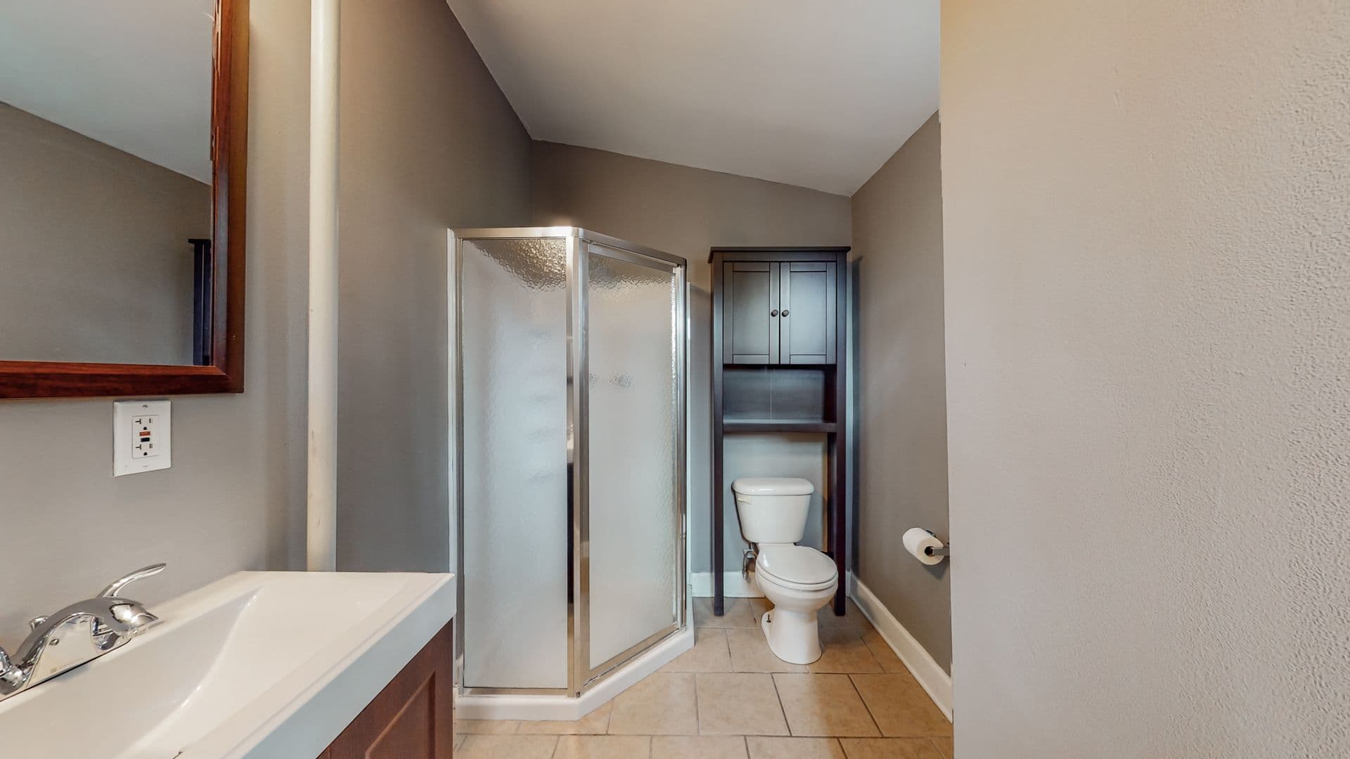Louisville House: 1355 South Brook Street