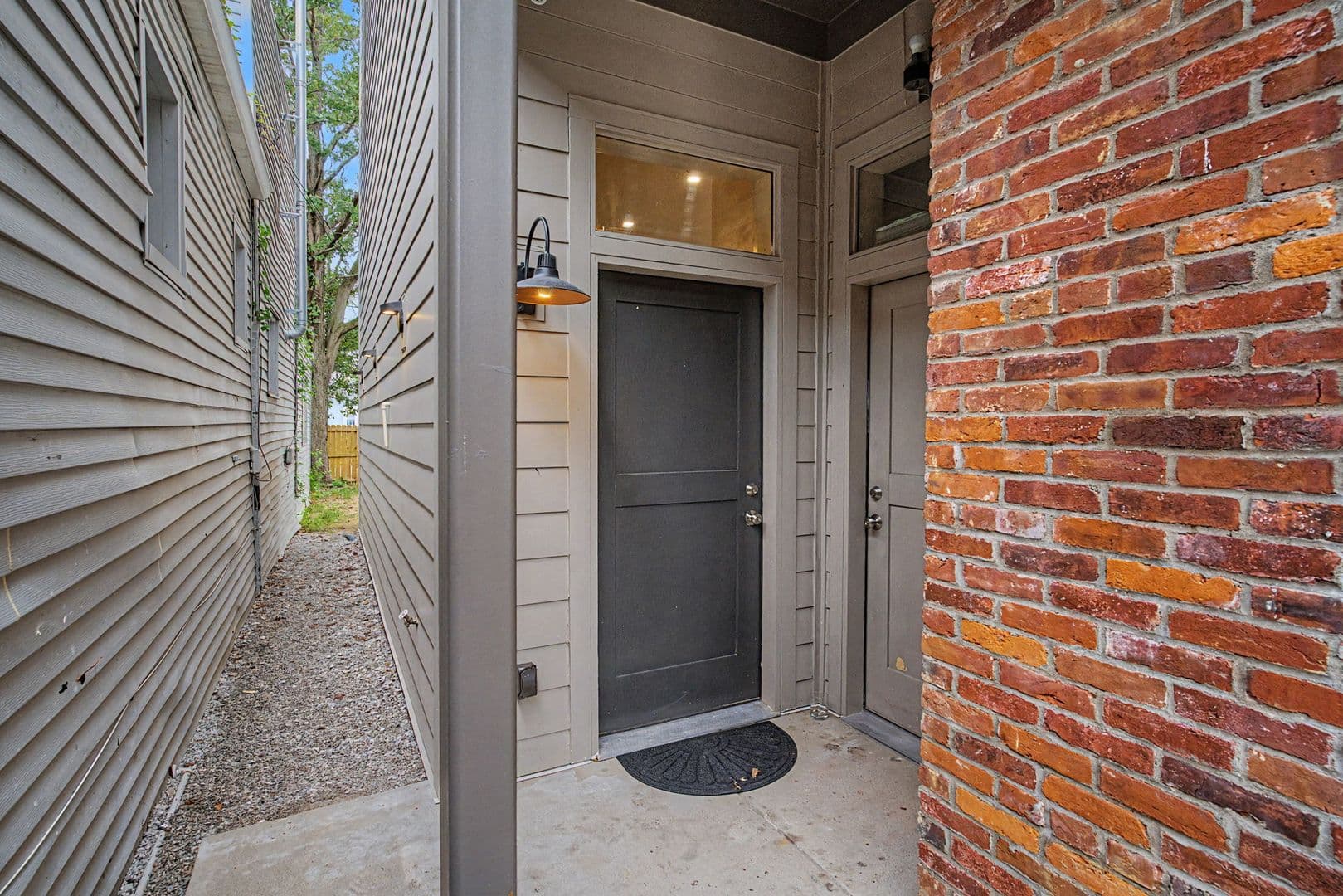 Louisville House: 1105 Logan St