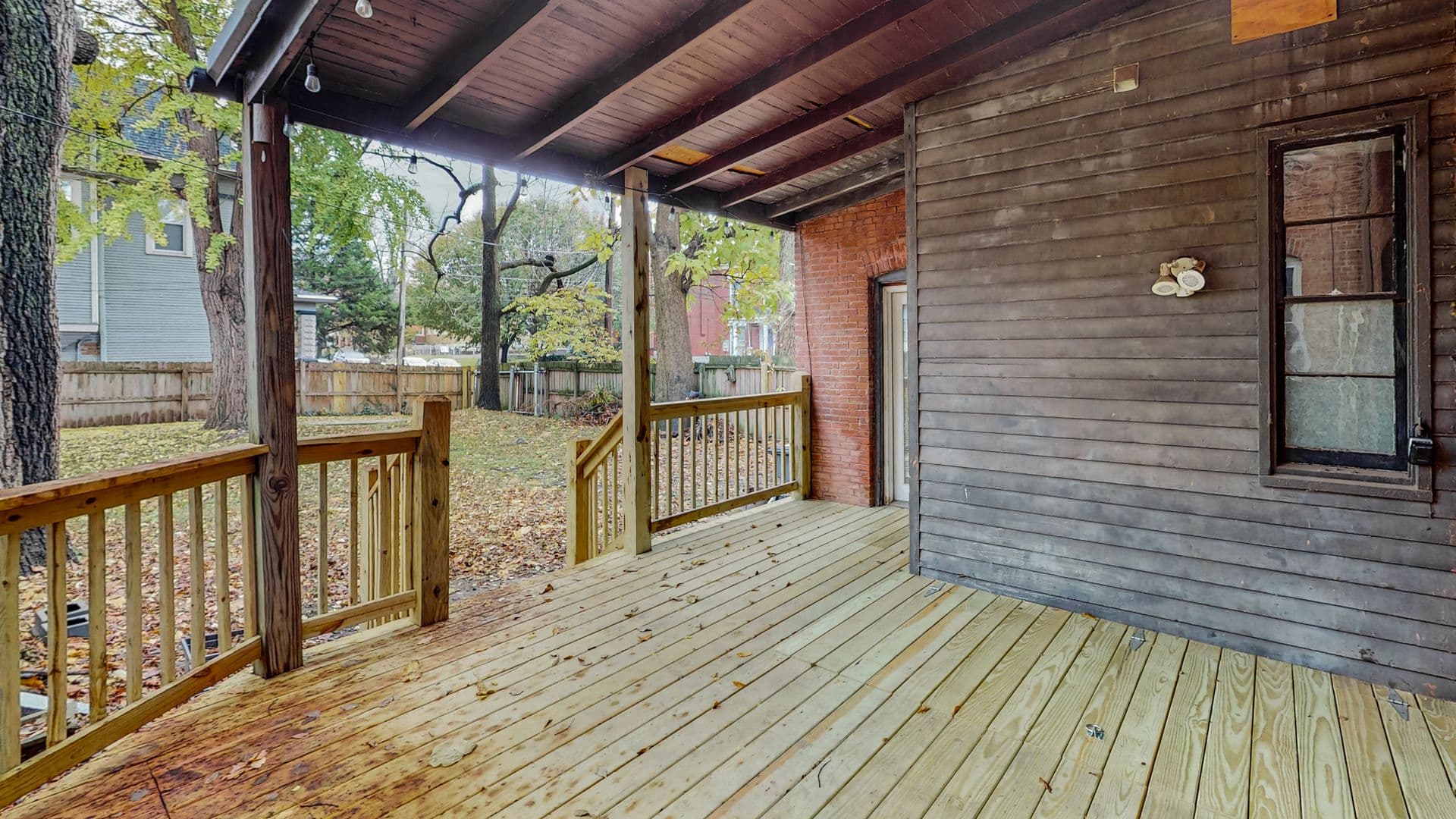 Louisville House: 1355 South Brook Street