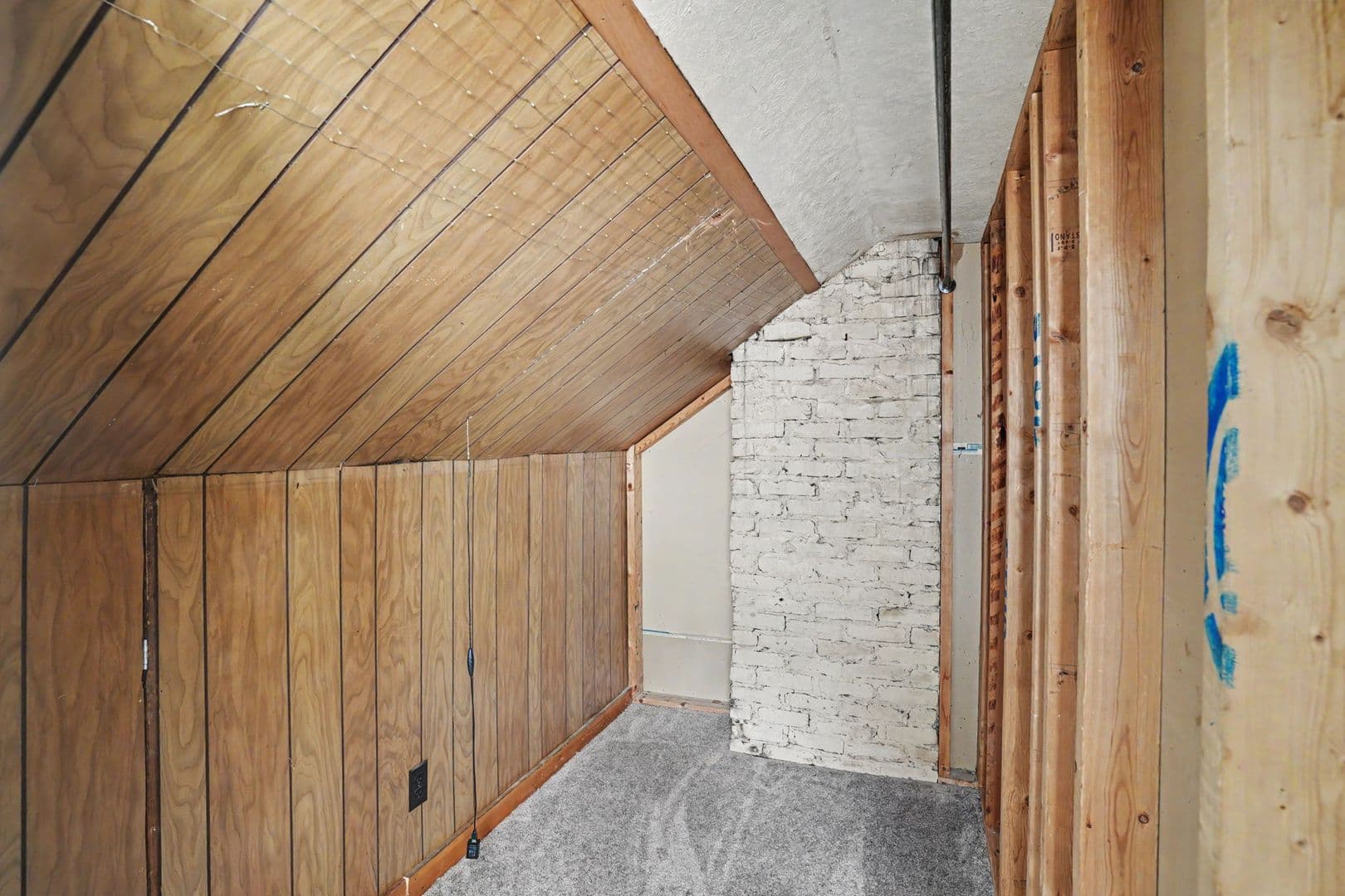 Louisville House: 521 Creel Ave