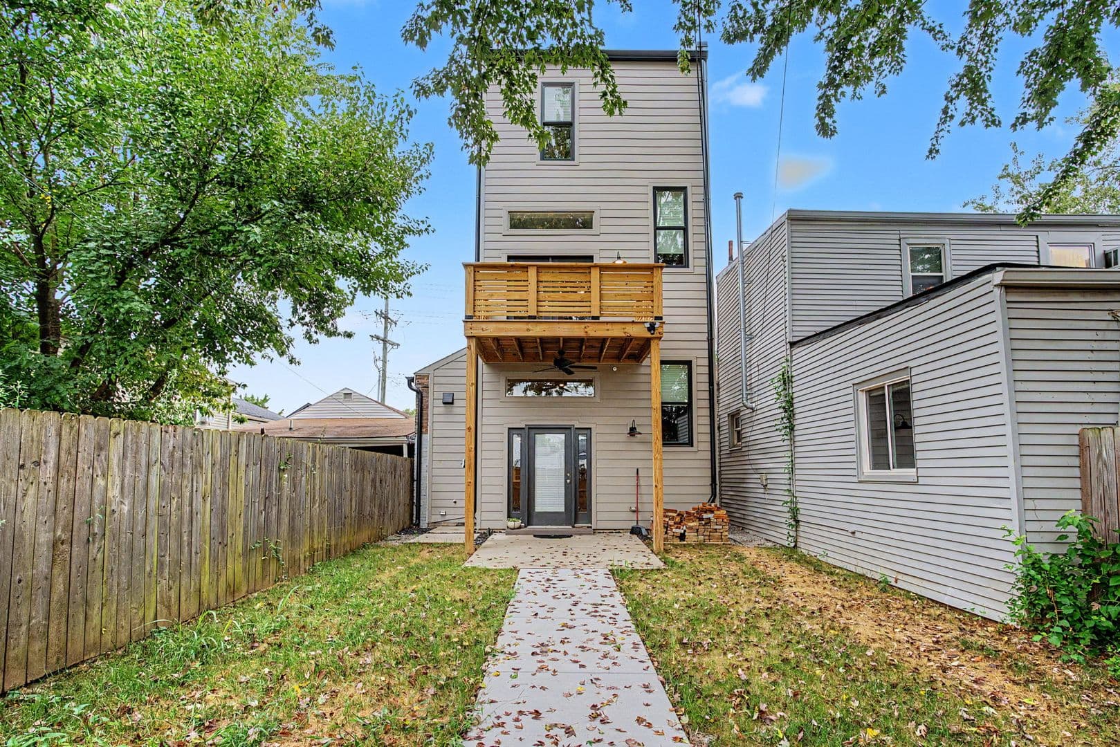 Louisville House: 1105 Logan St