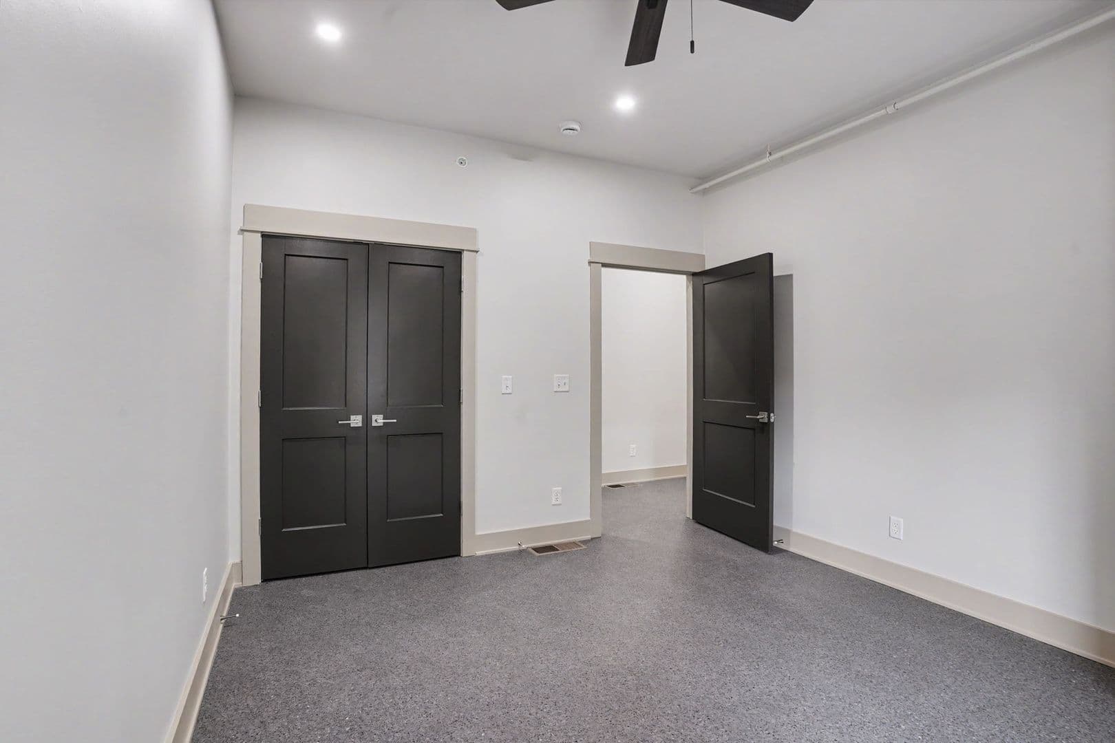 Louisville House: 1105 Logan St
