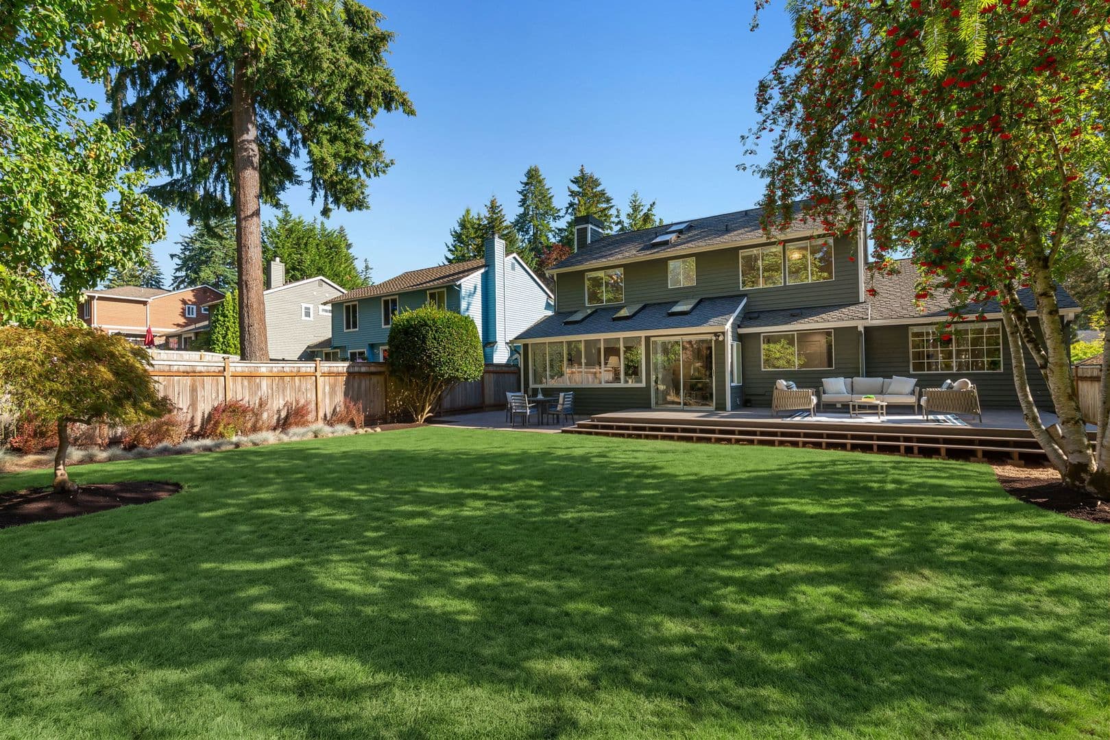 Issaquah House: 24020 SE 42nd St