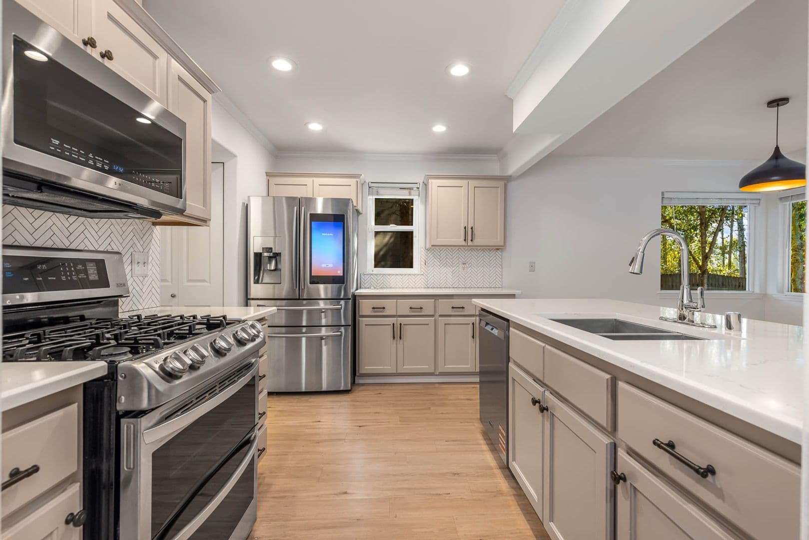 Mill Creek House: 3912 141st Pl SE