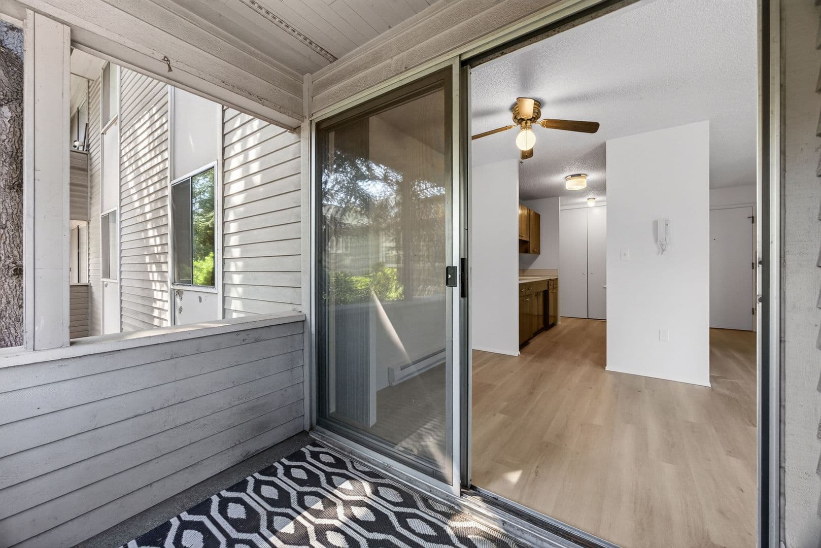 Seattle Apartment: 909 SW Holden St