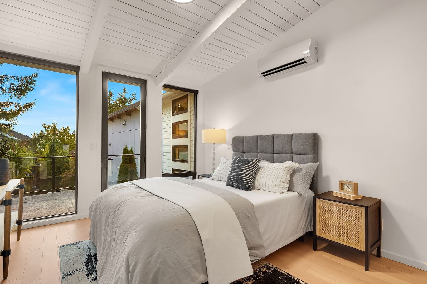 Kirkland House: 631 11th Avenue W