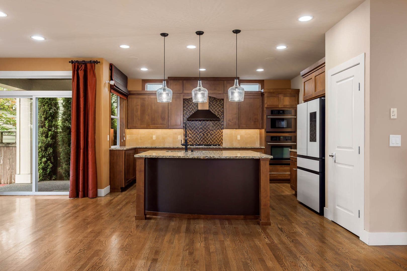 Snoqualmie House: 34229 SE Elm ST