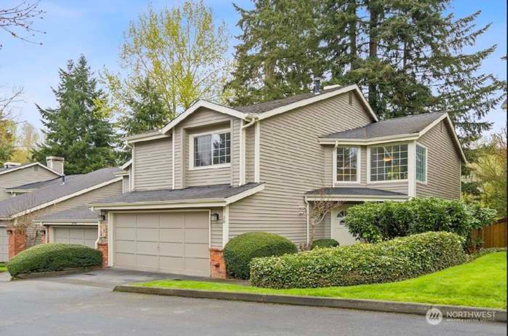 Bellevue House: 14781 NE 3rd St