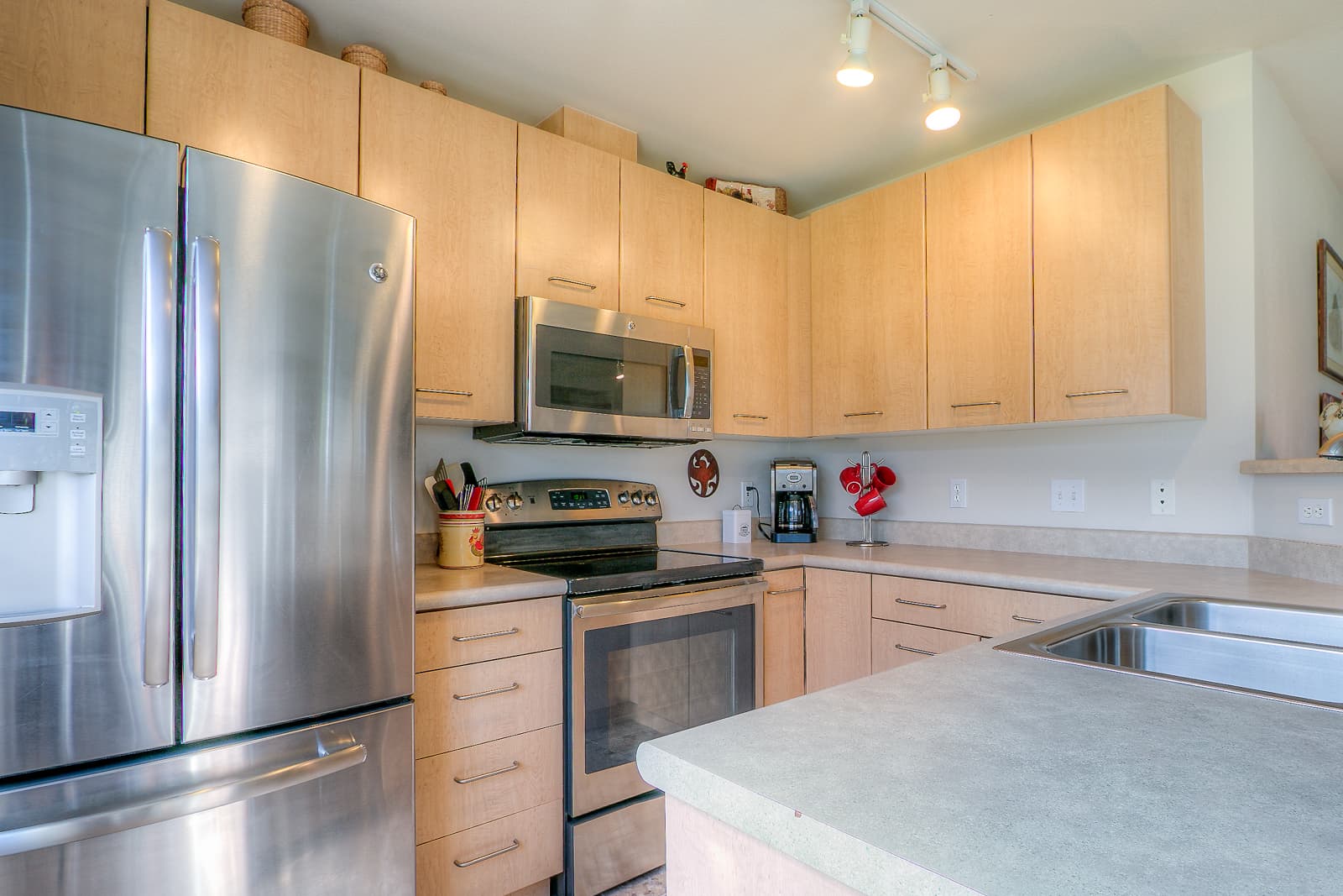 Sammamish Condo: 710 240th Way SE