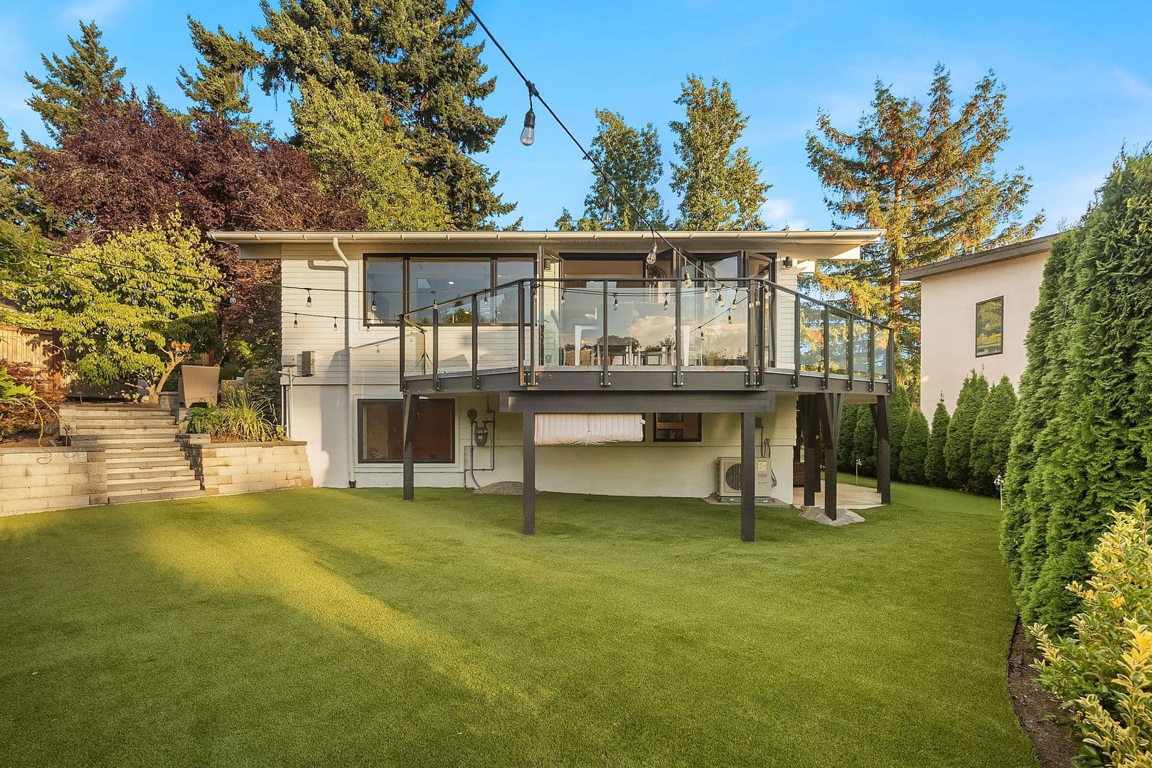Kirkland House: 631 11th Avenue W