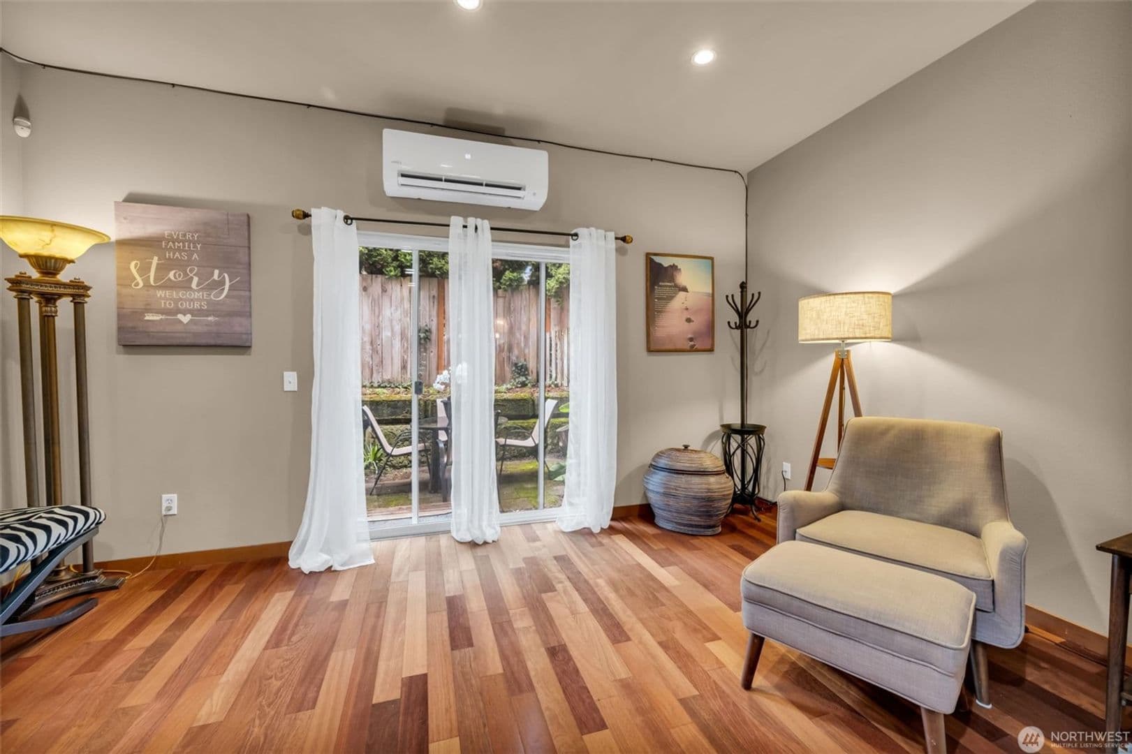 Seattle Townhome: 4838 S Chicago Street