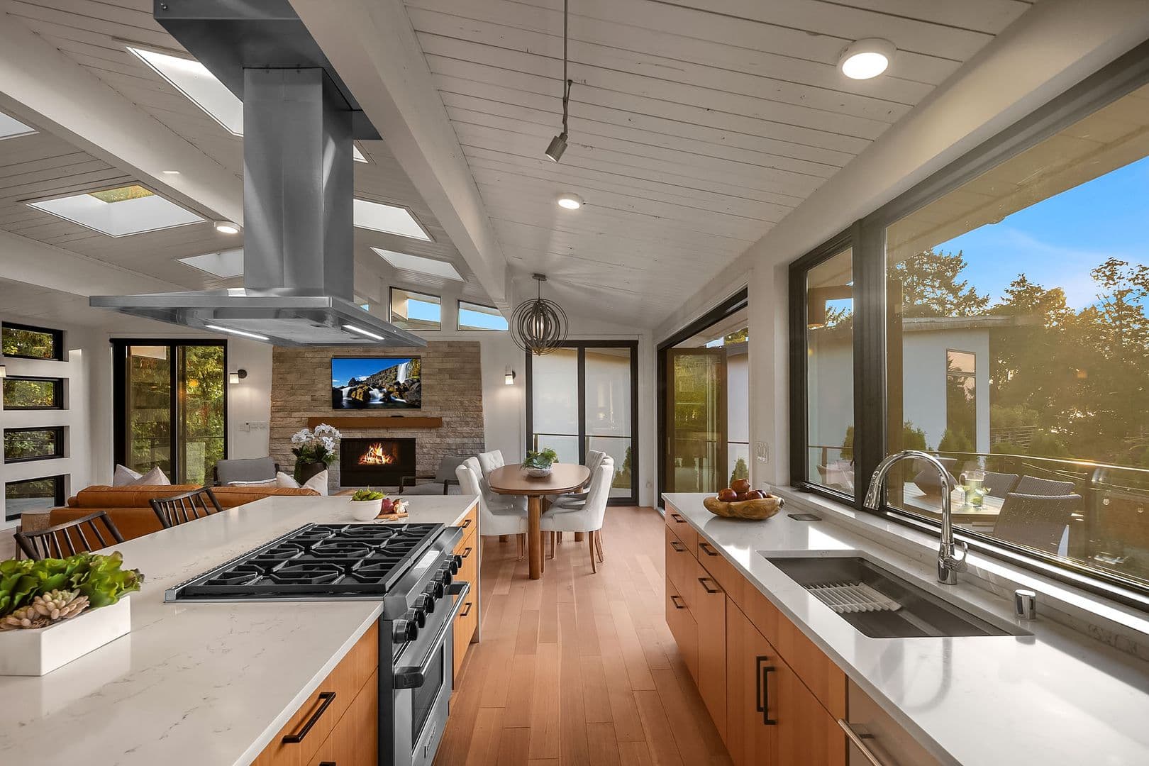 Kirkland House: 631 11th Avenue W