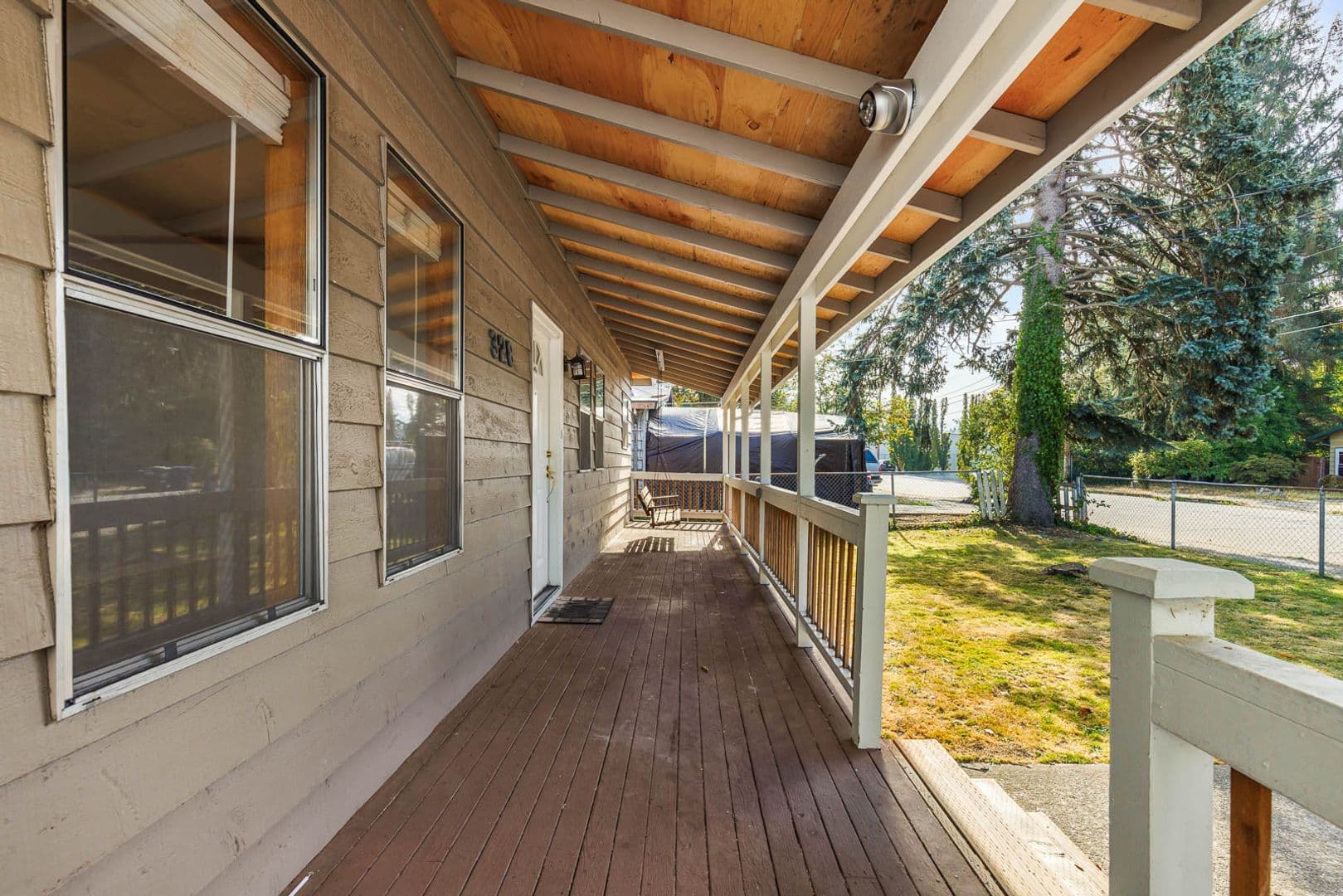 North Bend House: 328 E 2nd St