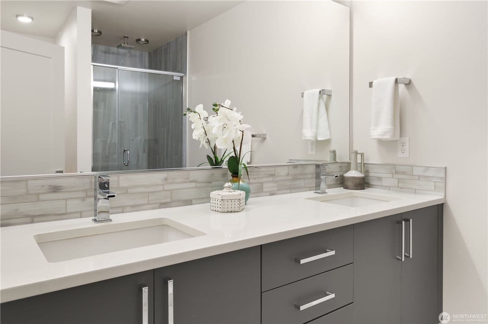 Seattle Townhome: 2422 NW 60th St
